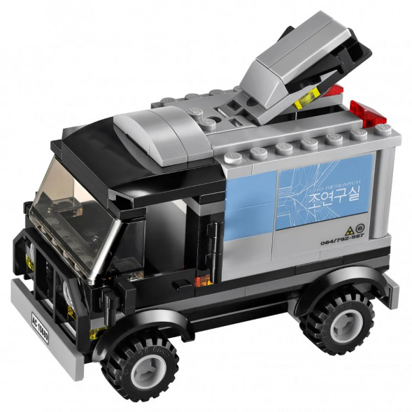 Конструктор LEGO Super Heroes 76032 Погоня на Квинджете Мстителей в Туле