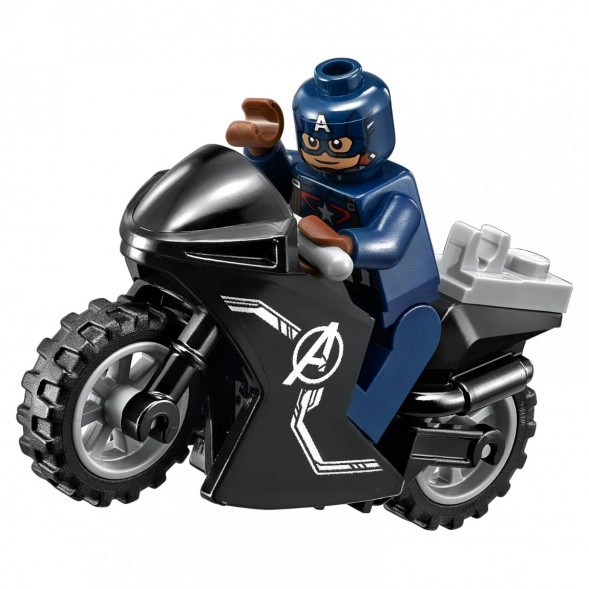 Конструктор LEGO Super Heroes 76032 Погоня на Квинджете Мстителей в Туле